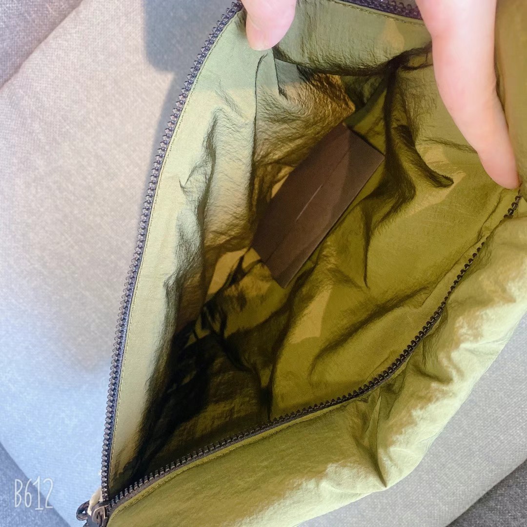BV handbag, nylon material, unisex special price: 880 AED63440400122115112