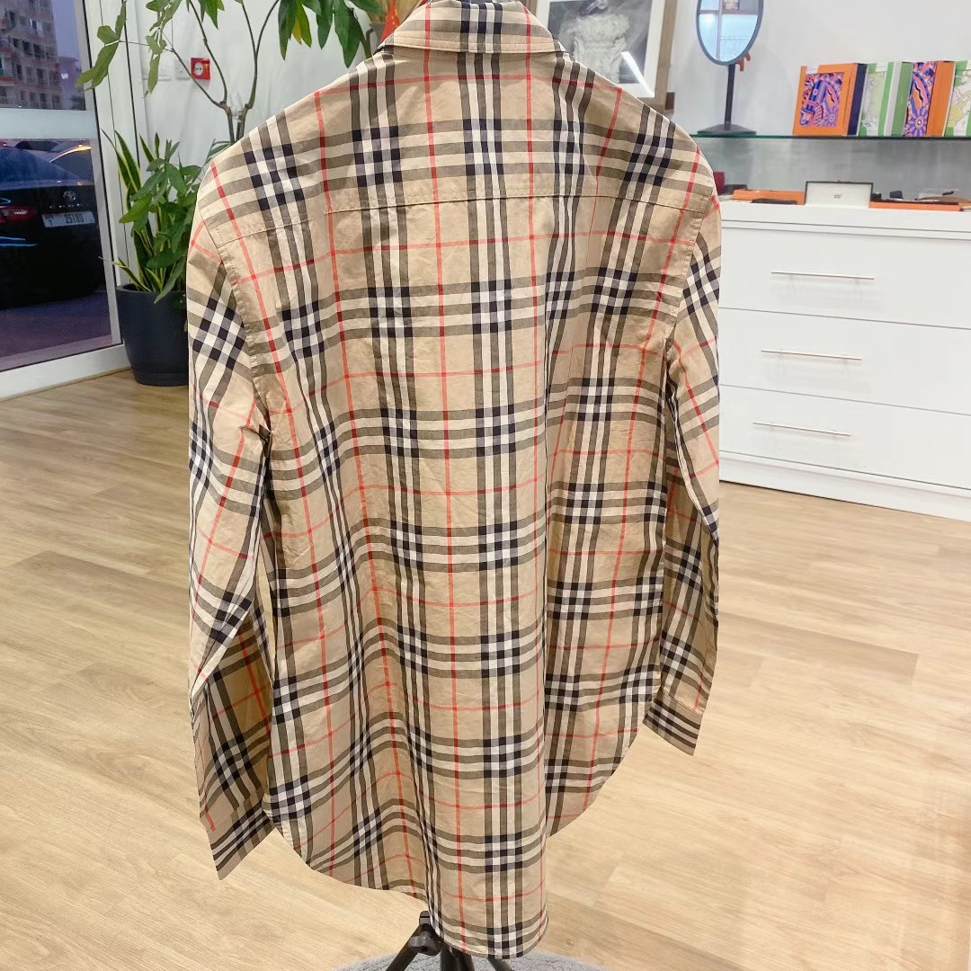 Burberry UK size 8, classic plaid long-sleeve shirt63440399645059111