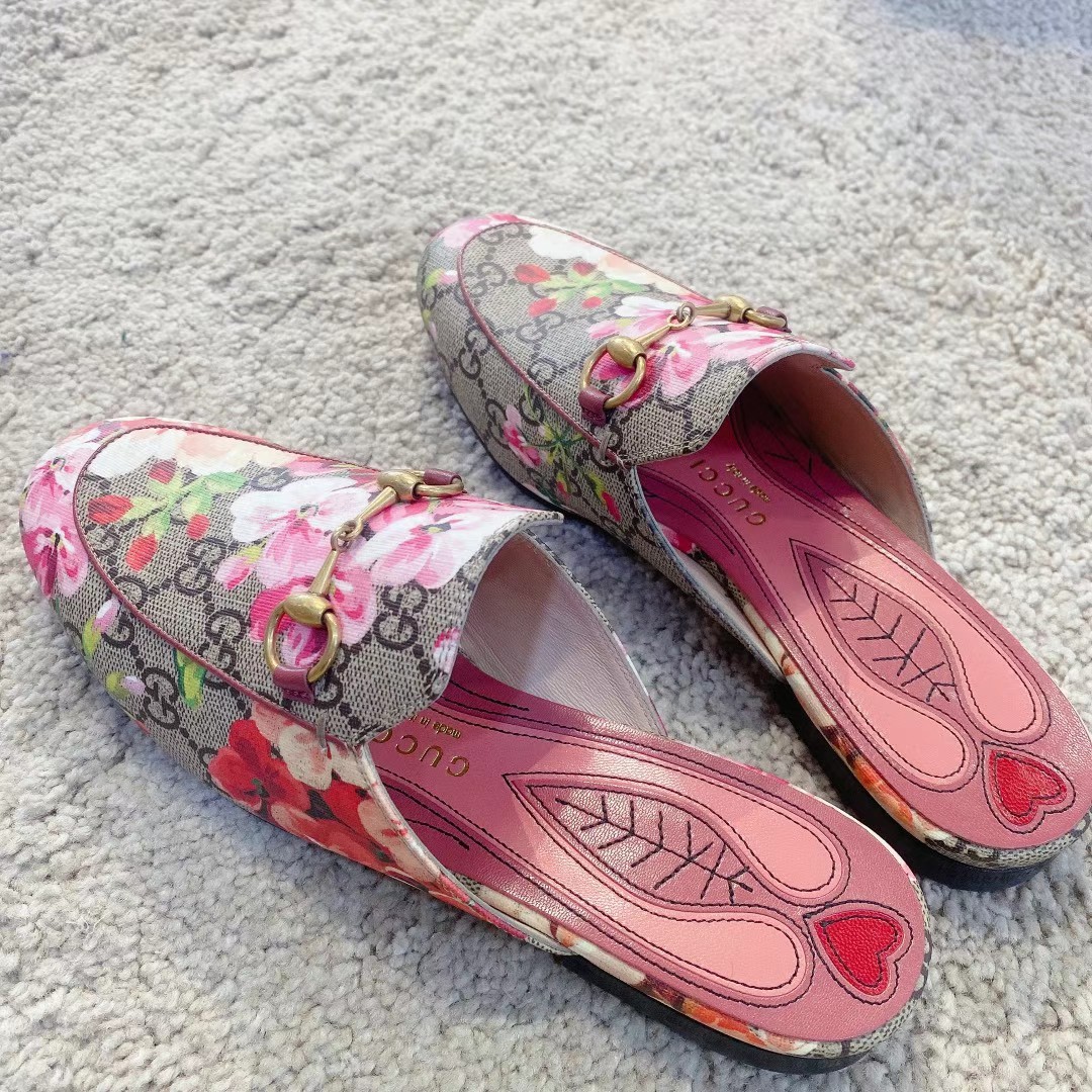 Gucci floral slip-on shoes, size 36.5, vintage and elegant63440398692098111