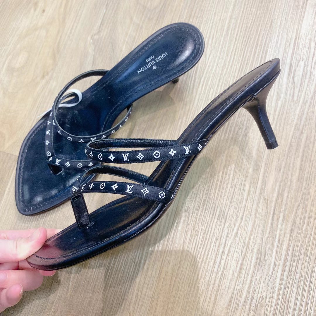 LV in-game purchase style, small high heels, size 38.5, runs small63440396887043111