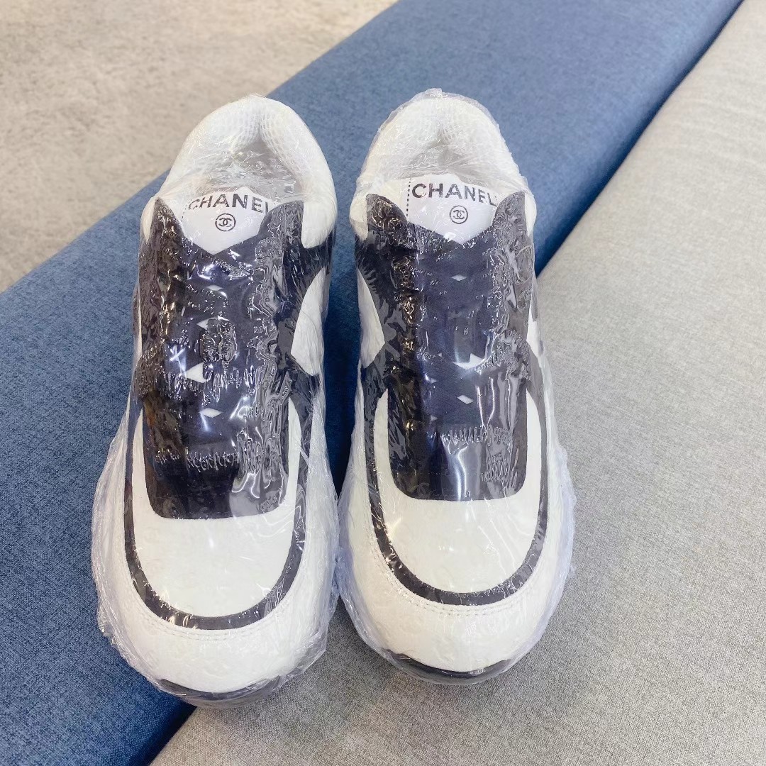 Chanel 22A best-selling black and white panda sneakers size 3663440396727939113
