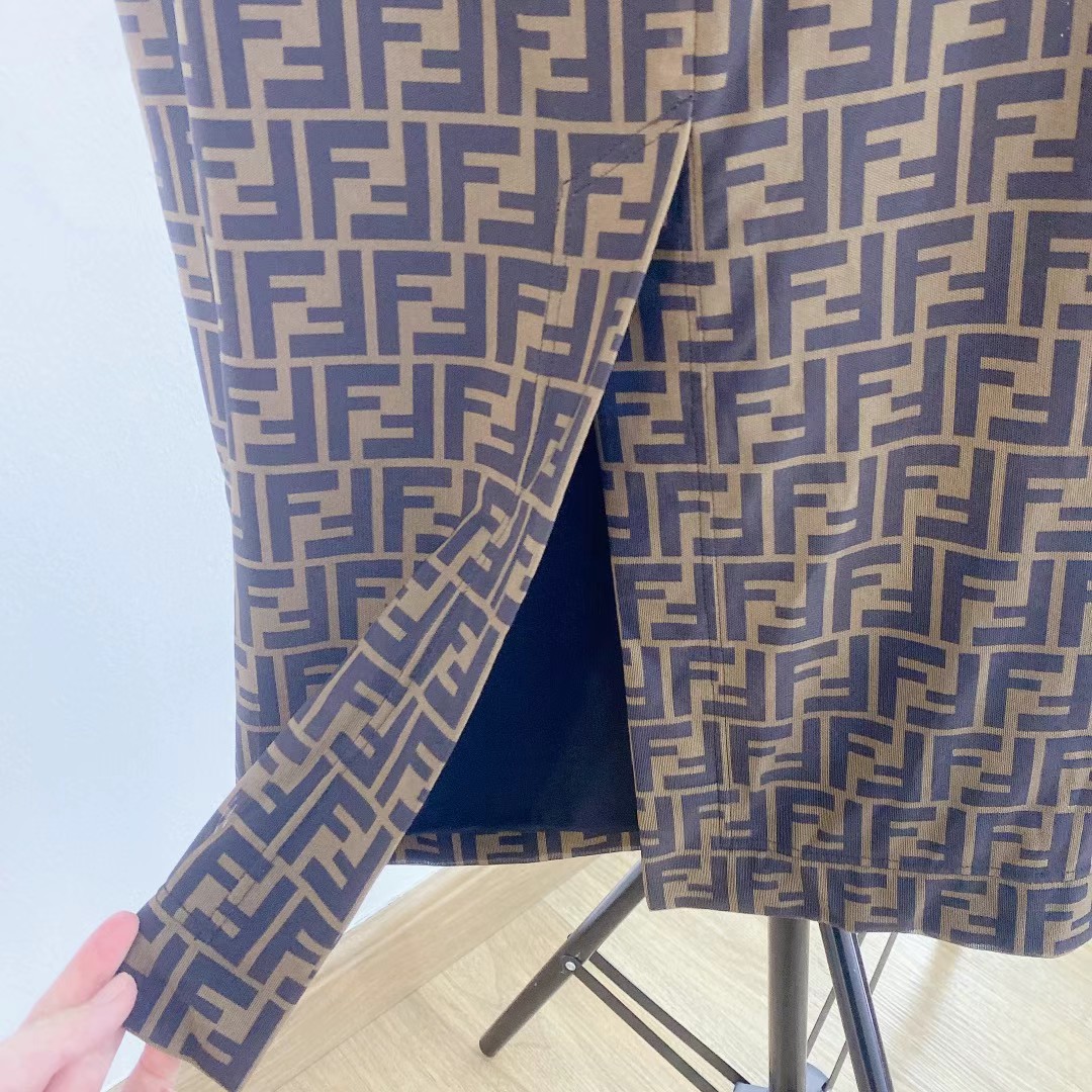 Fendi classic monogram skirt size 4063440390894466112