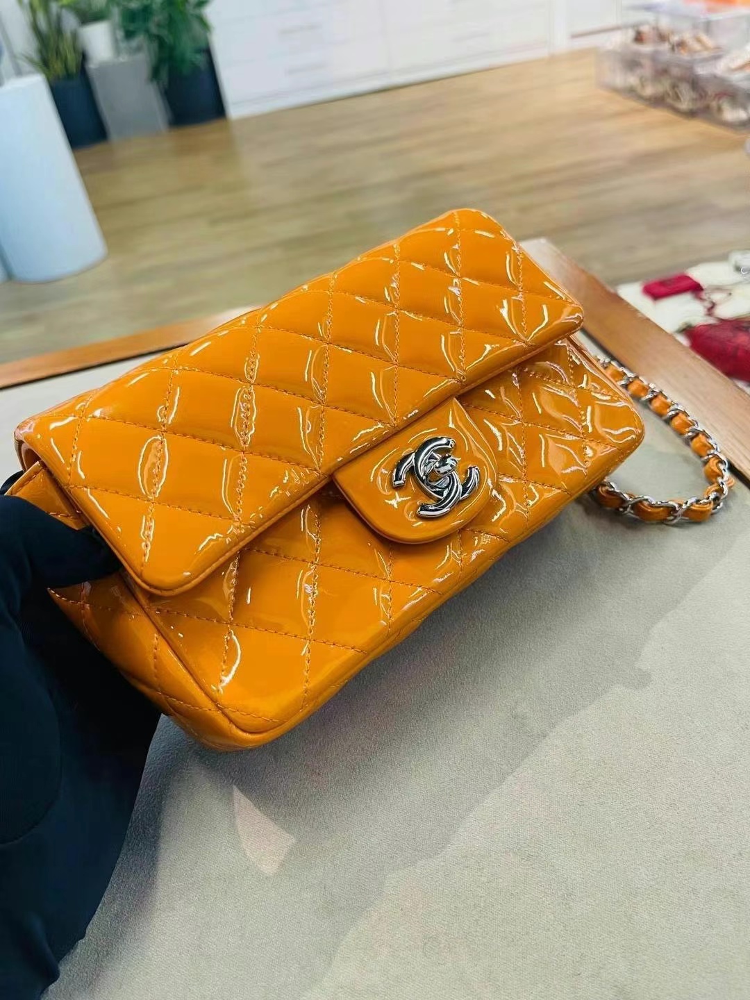 Second-hand, 98% new, 20 cm Chanel patent leather mini CF. Price: 8800 AED63440390733187111