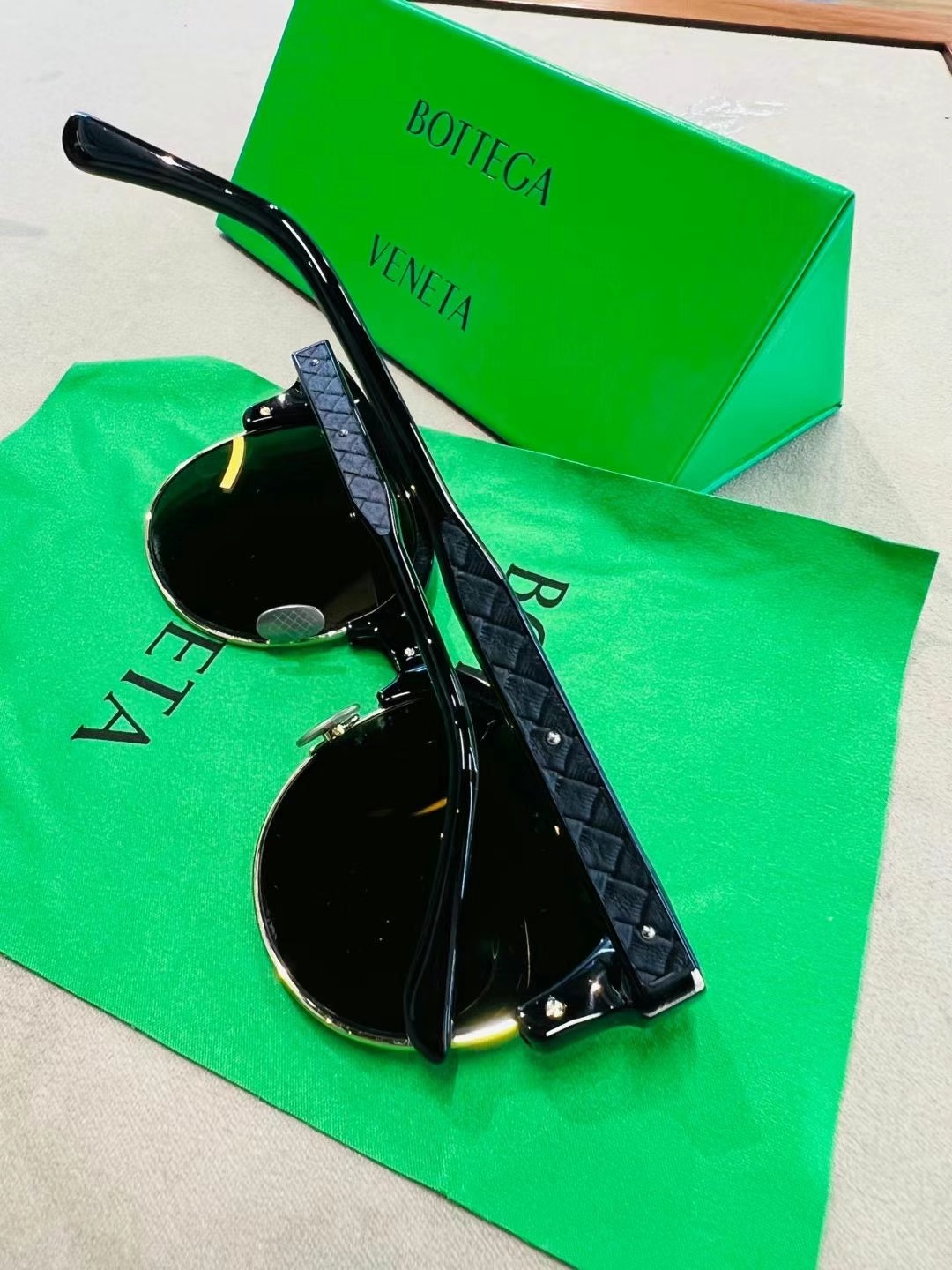 BV Sunglasses Unisex for Men and Women63440383905282111
