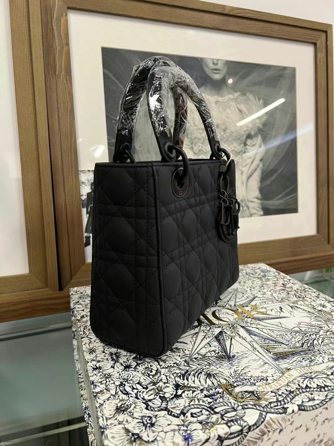 Used, 99% new, excellent condition63440374058753111