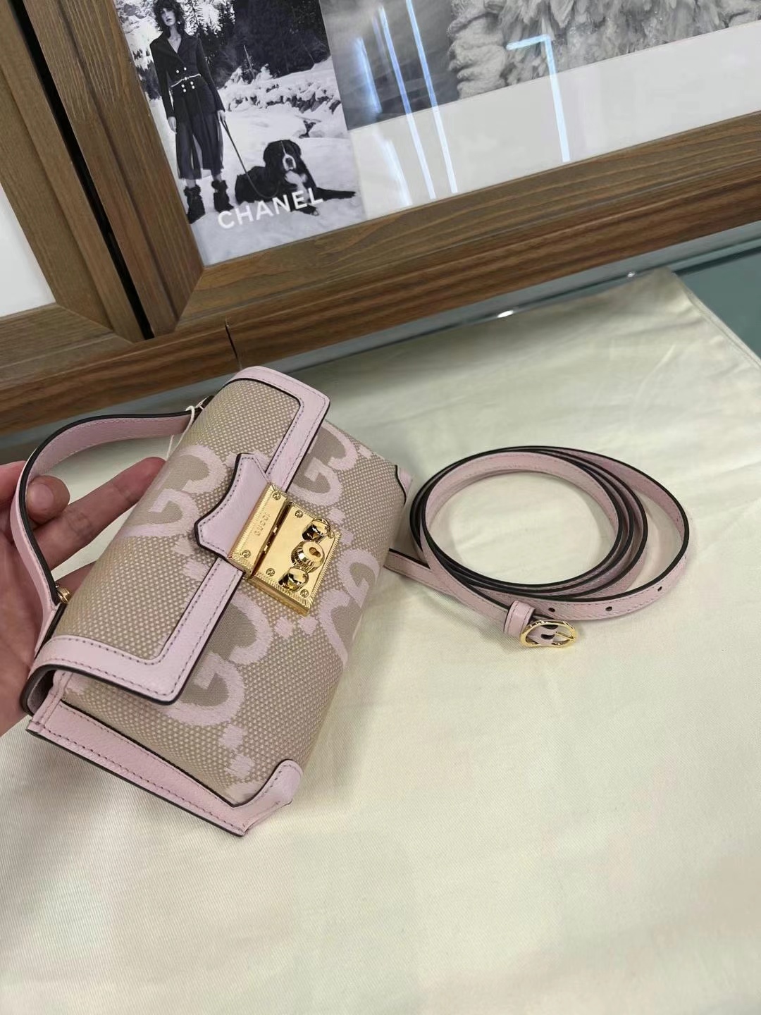 Gucci crossbody bag63440366708098111