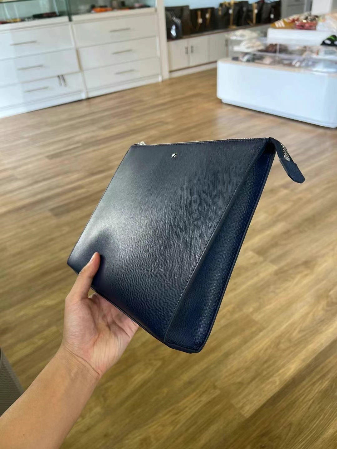 محفظة رجالي من مون بلان، باللون الأزرق الداكن63440346001410111