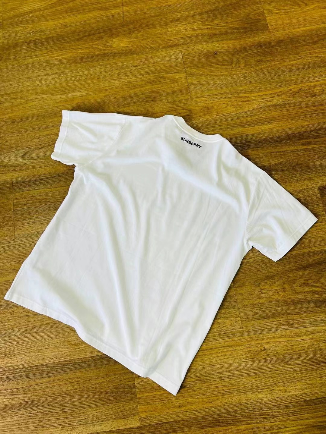 Burberry T-shirt Size M *563440335129986111