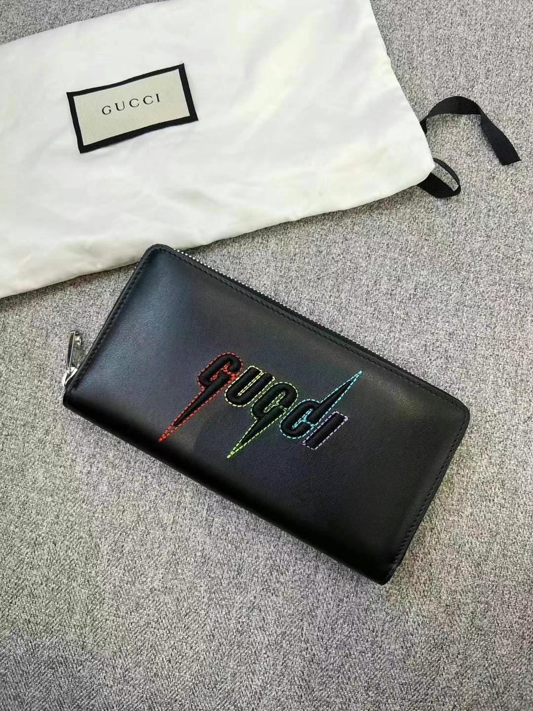 Gucci 长款钱包63440333308035110
