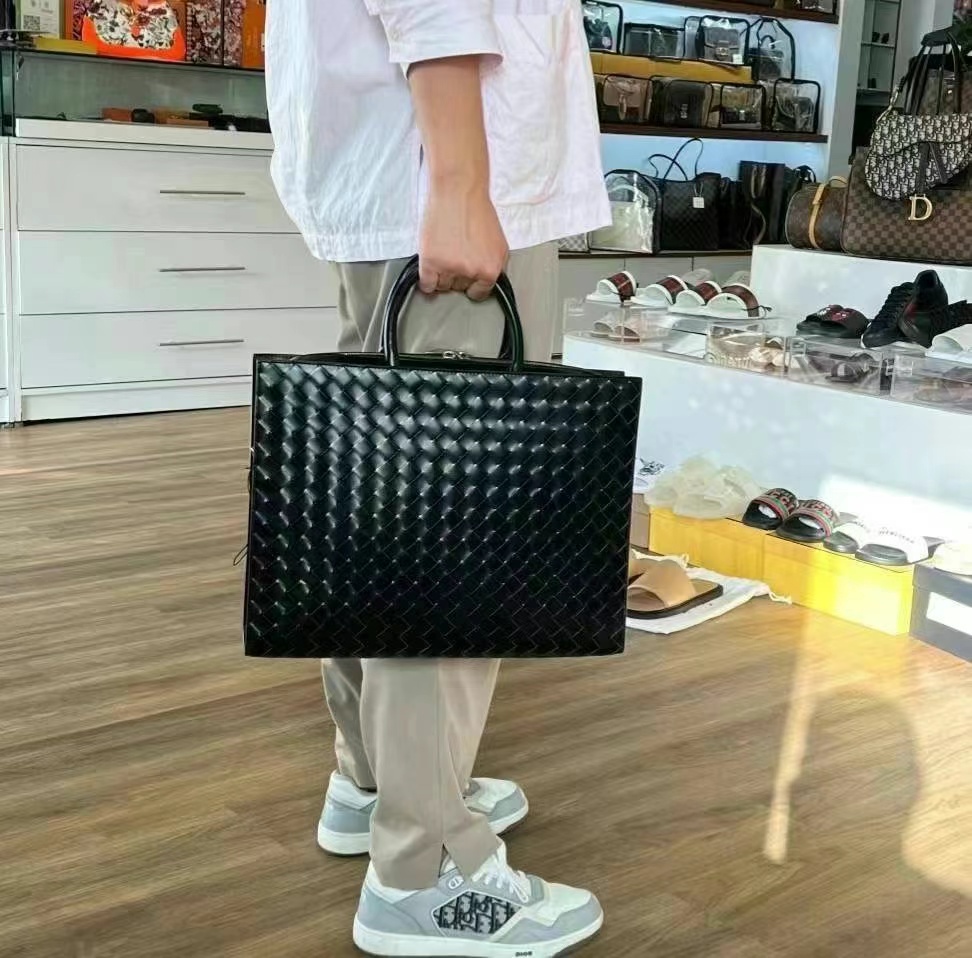 BV Men's Briefcase63440327095297113