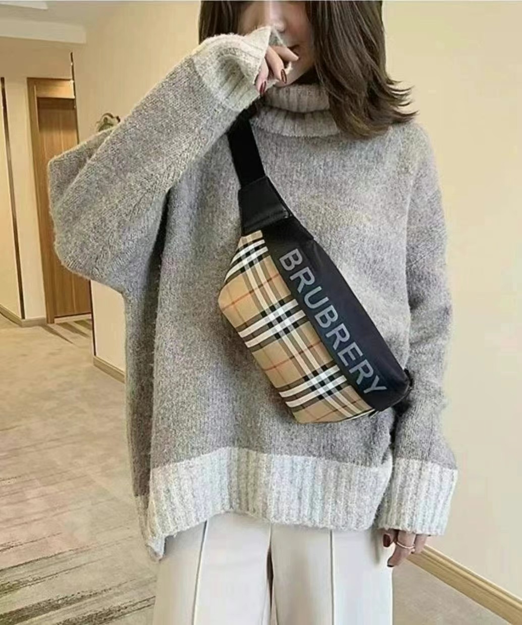 Burberry Waist Bag63440315713153112