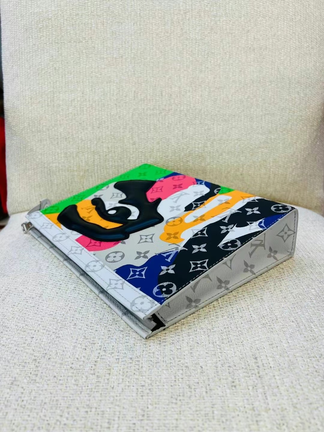LV Show Style Handbag63440308586498112