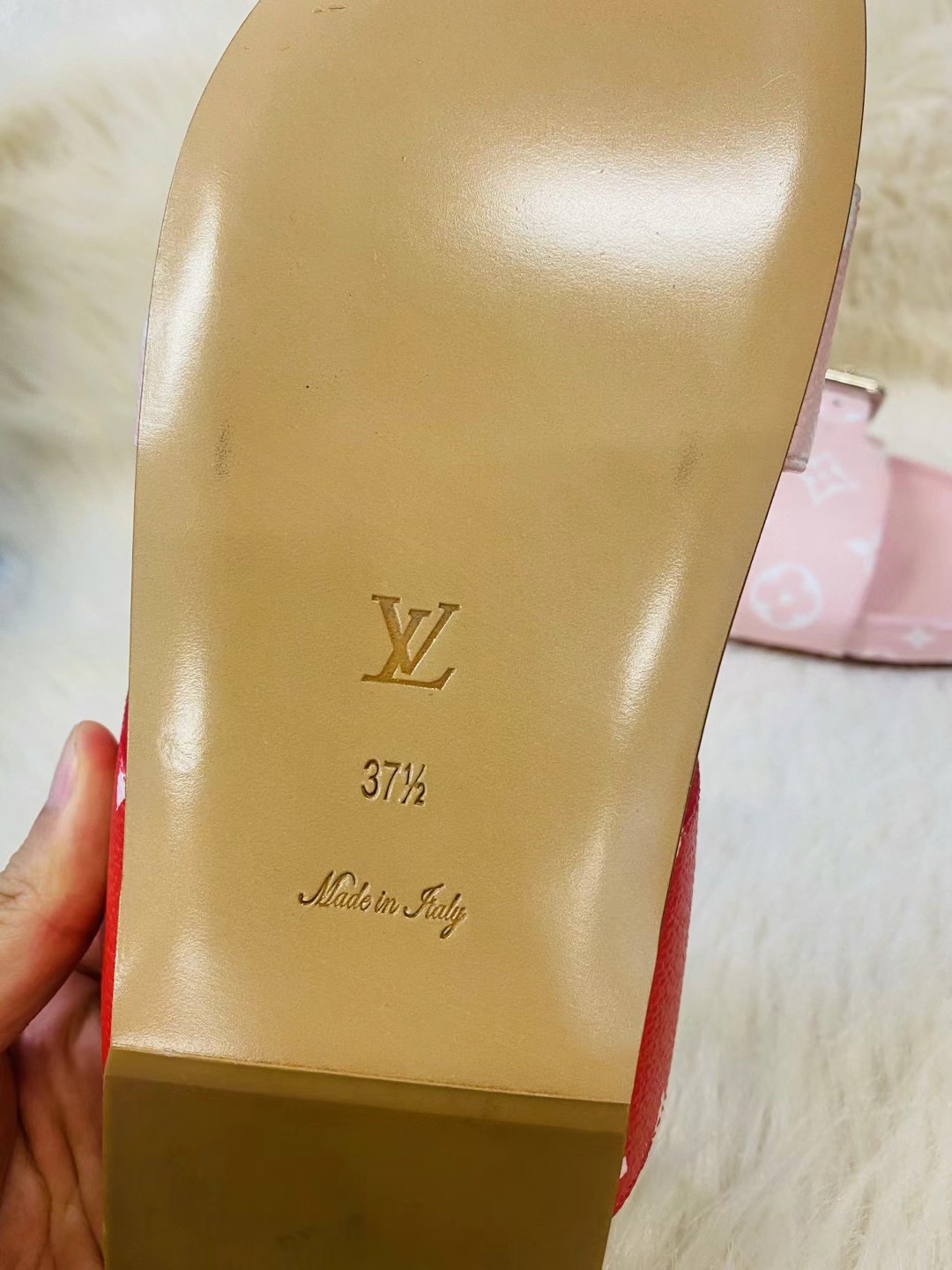 LV 凉鞋 37.5码63440303011459111