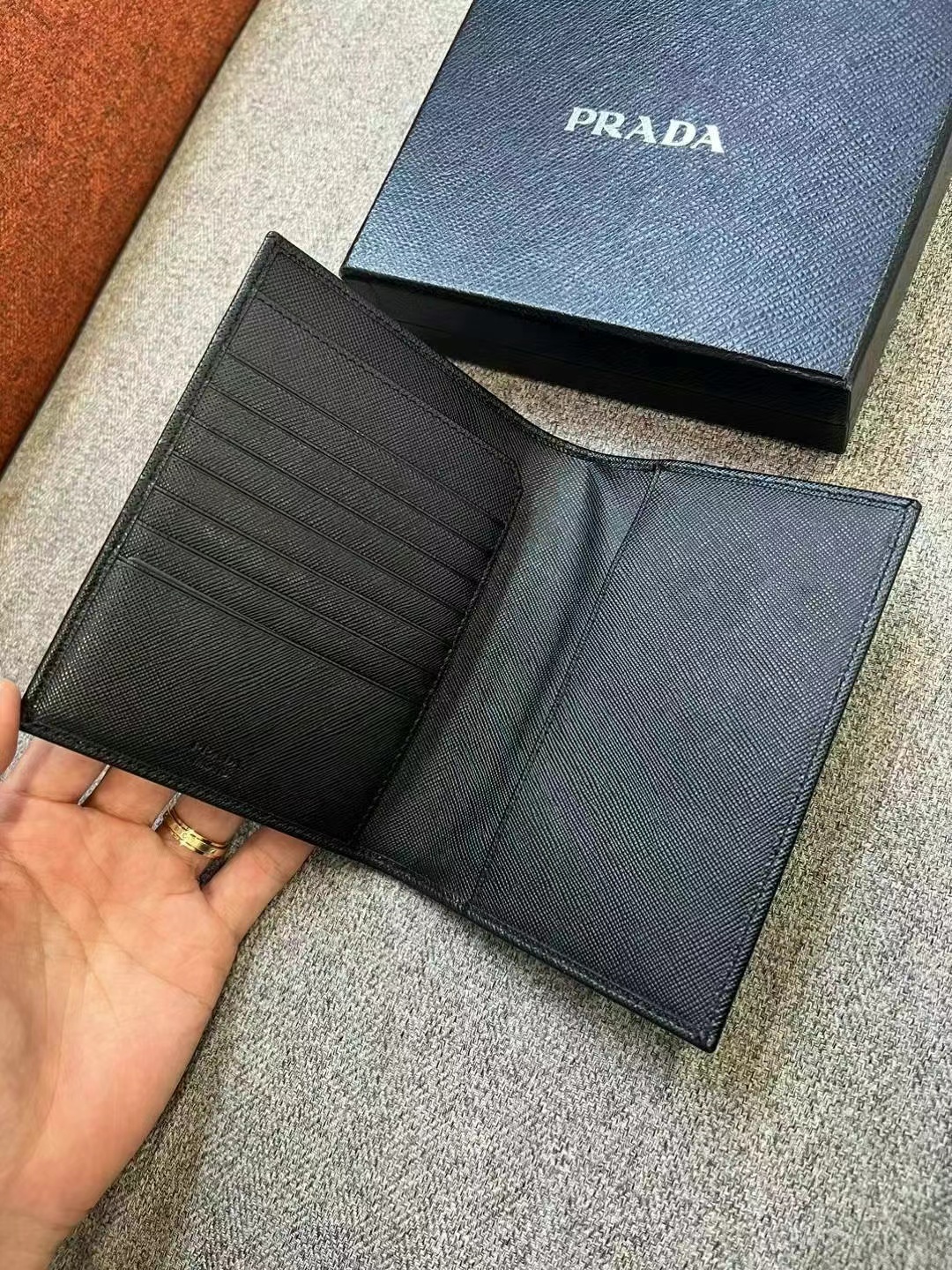 Prada passport holder card case63440296869250112