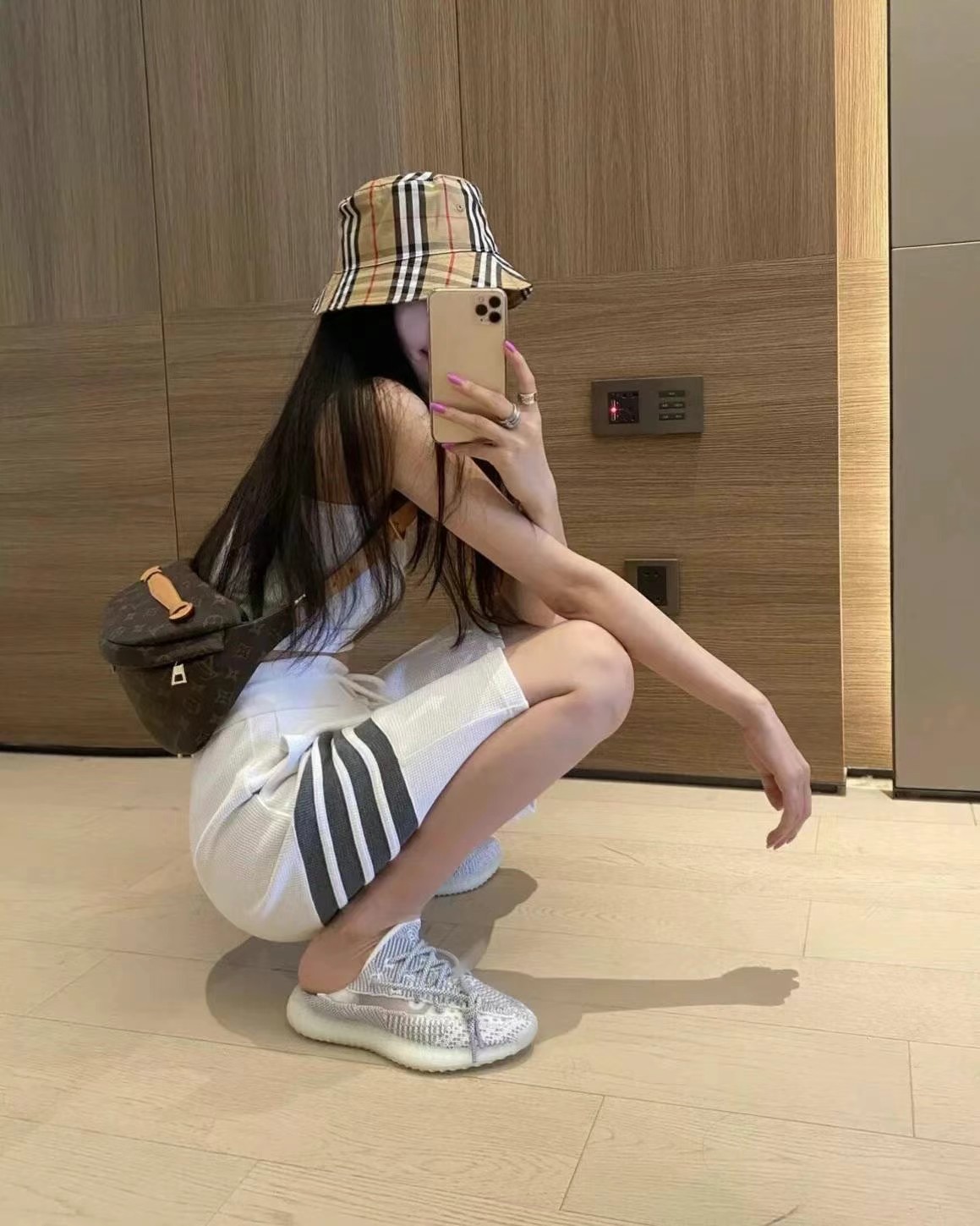 Burberry Bucket Hat Size S L63440294955521111