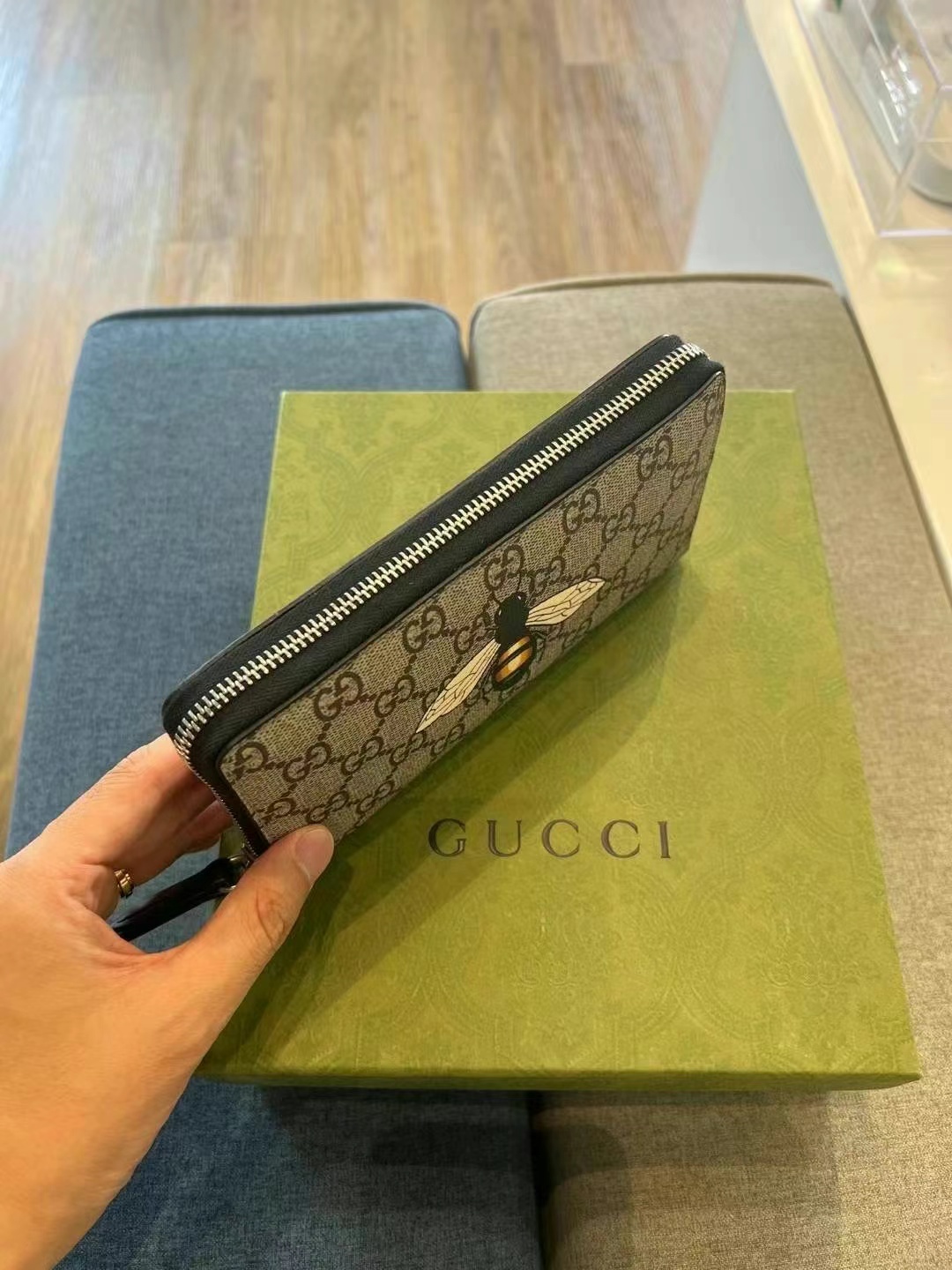 Gucci 小蜜蜂长款钱包63440293515905111