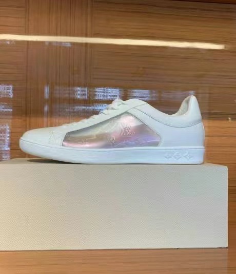 LV Laser White Sneakers Size 41.563440290433922111