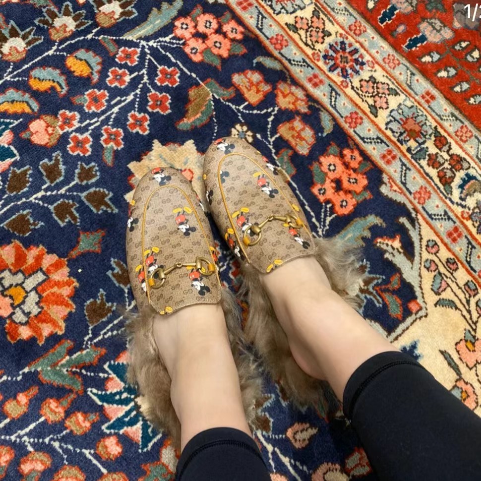 Gucci slip-on shoes, size 36, runs small63440224413442111