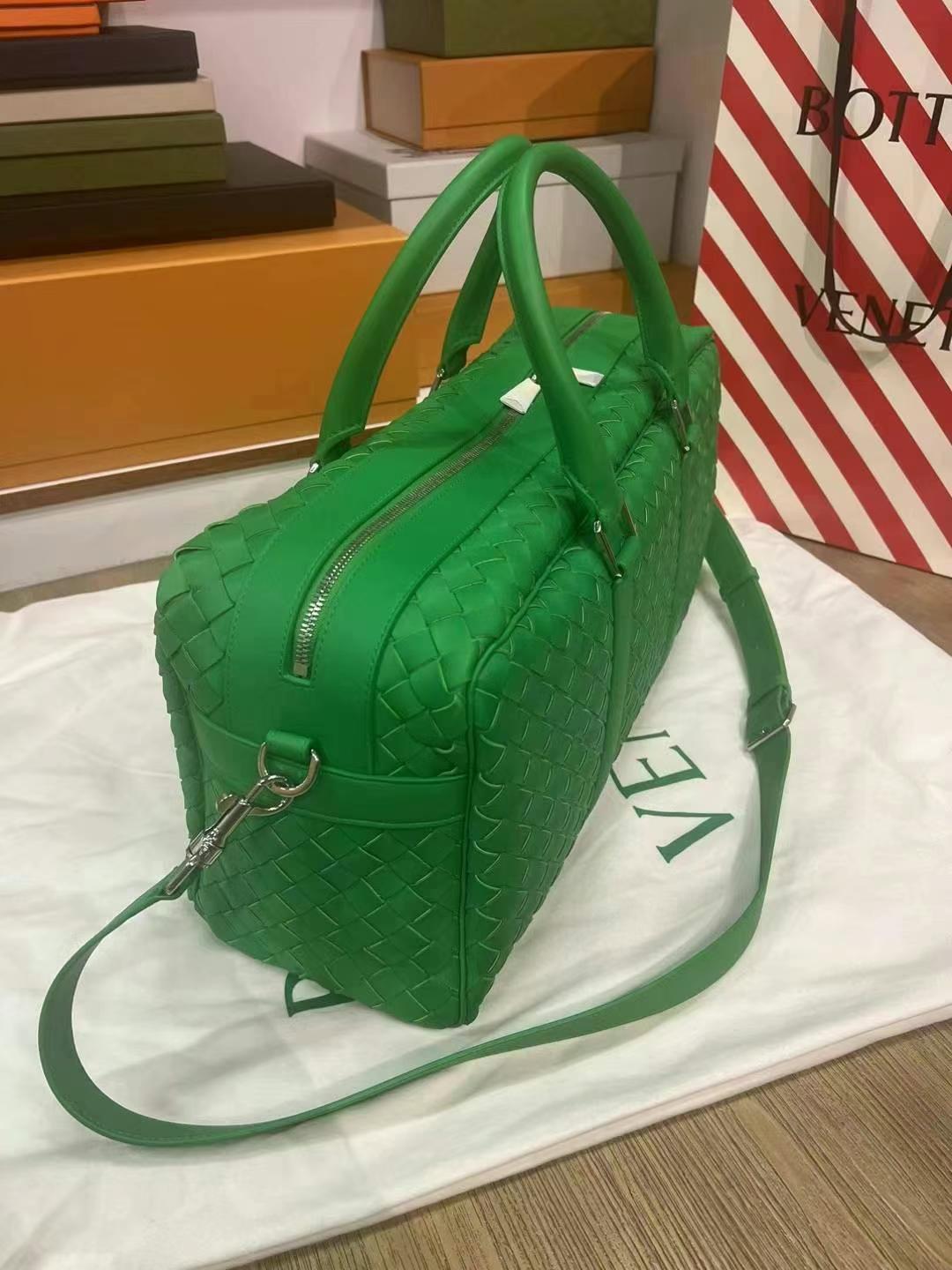 BV Classic Green Travel Bag63440170338563111