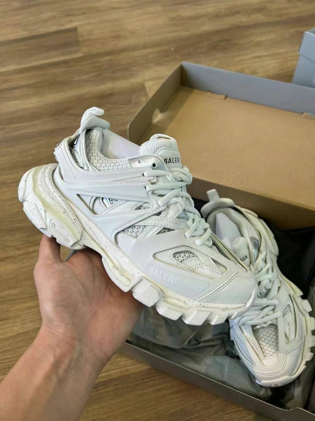 Balenciaga Track size 3563440167143170112