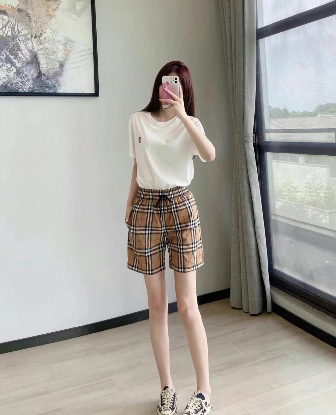 巴宝莉 短裤 尺寸：xs s m L63440130415491112