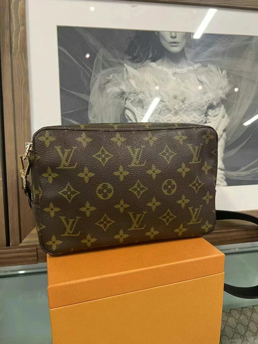 Second-hand, 90% new63440125672705111