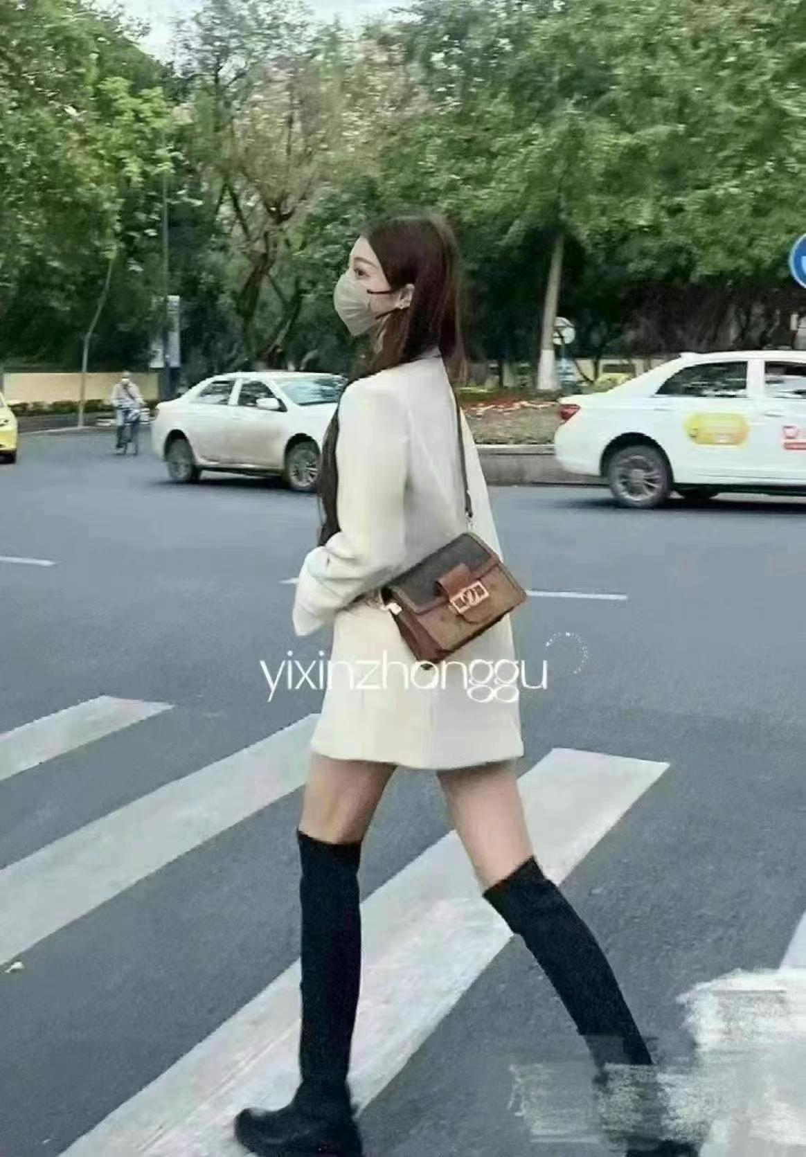 LV دافني صغير63440108393730113