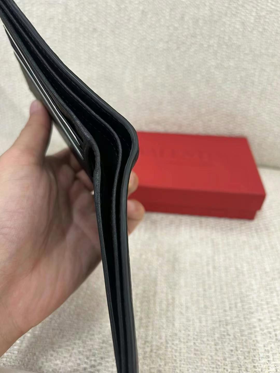 فالنتينو، محفظة نقود63440105784705112