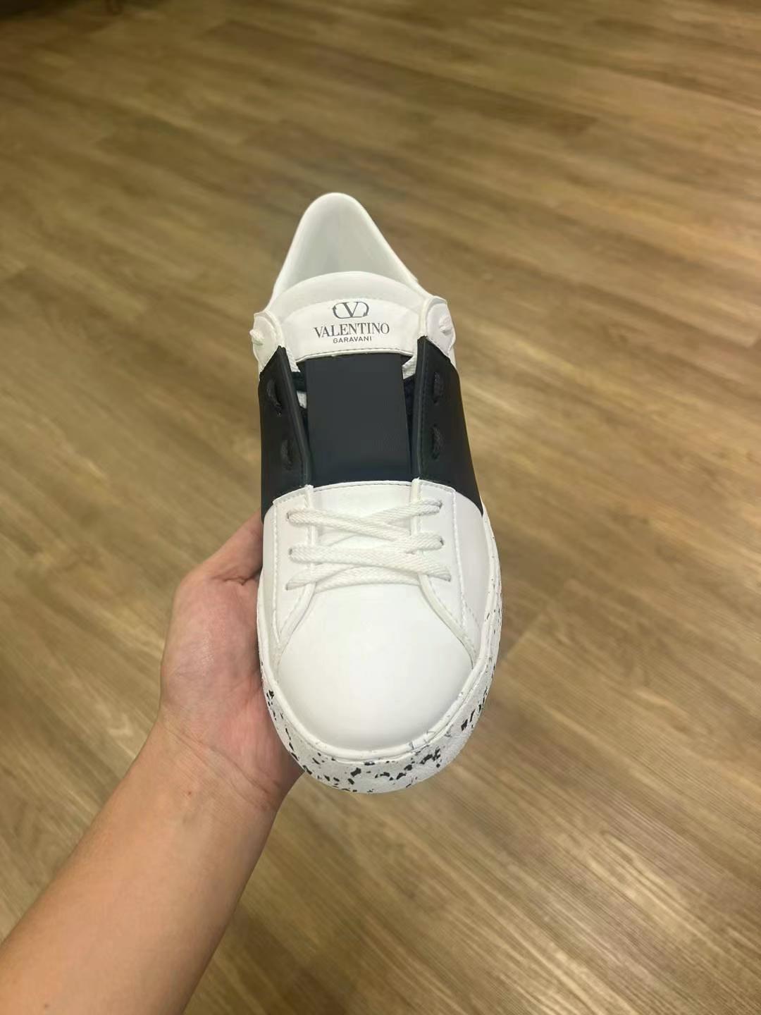 Valentino sneakers size 4163440104184706111