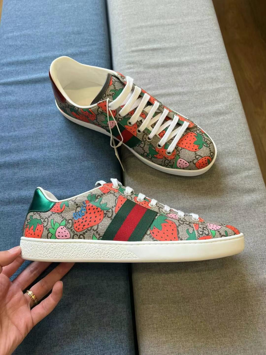 Gucci sneakers size 38.563440091888513111