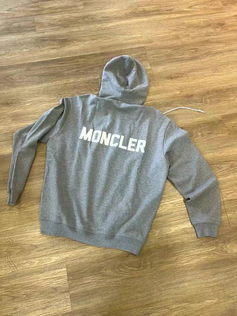 Moncler hoodie, size L63440079737090111