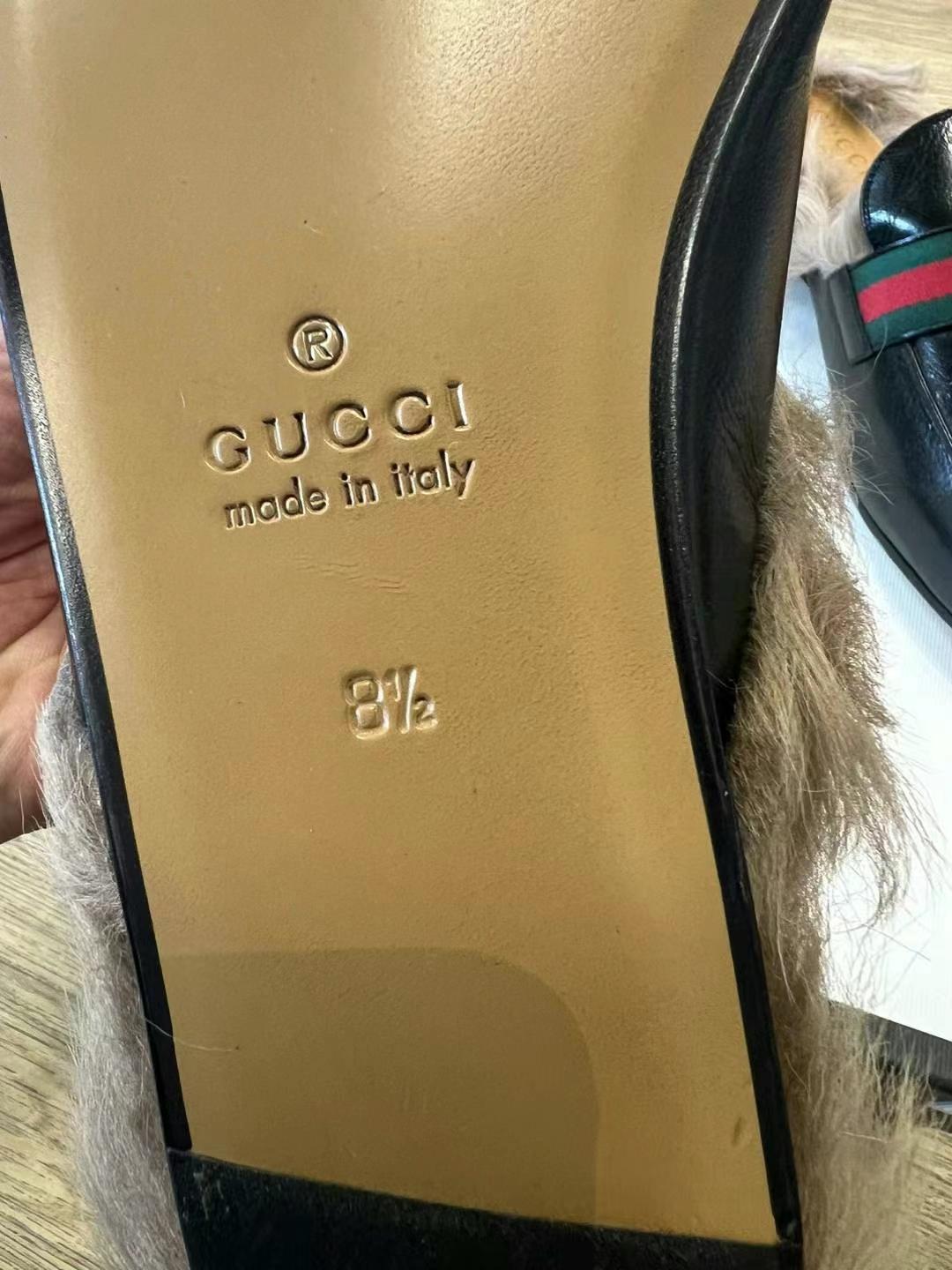 Gucci Men's Slippers Size 42.563440076587265111