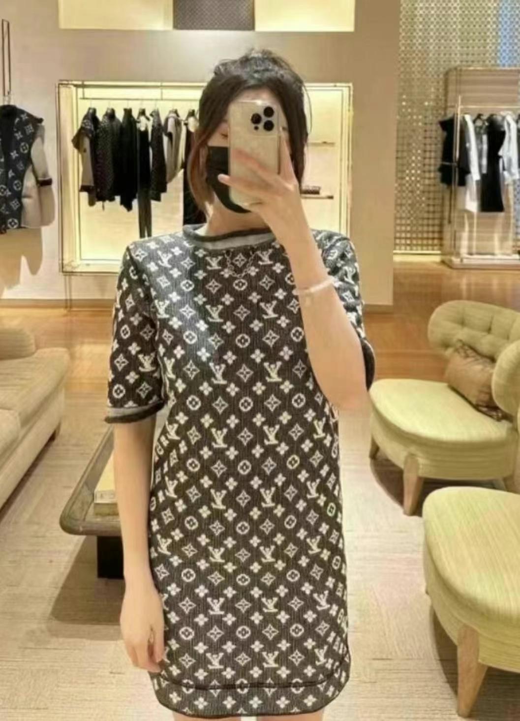LV full logo dress size L63440054752641111