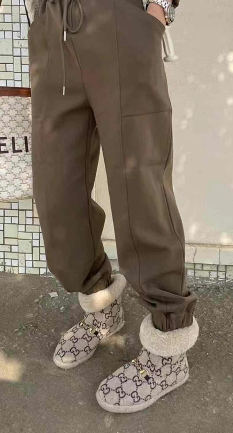 Gucci snow boots size 35.563440009002755111