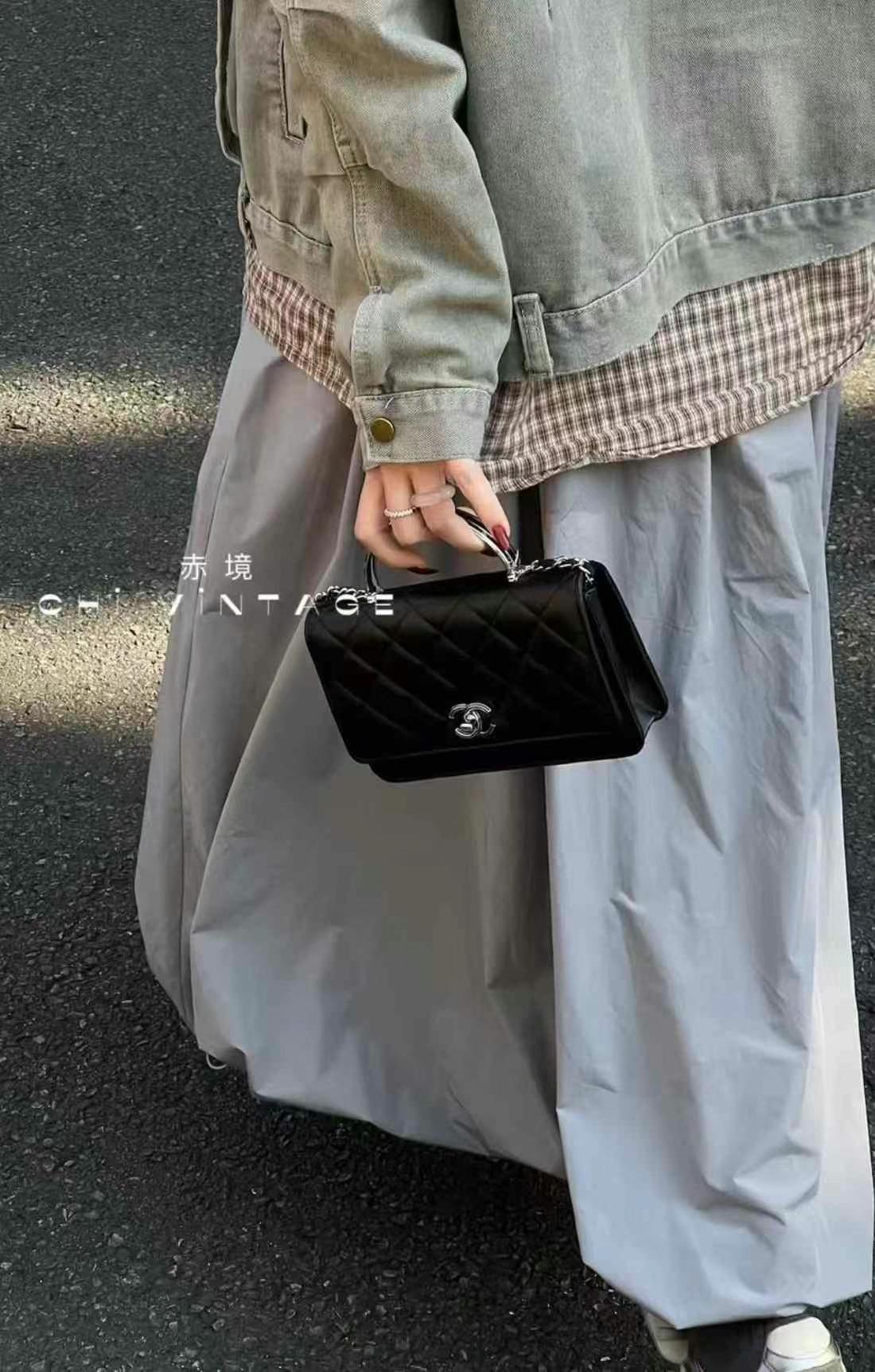 Like new, 98% condition, excellent quality63439993425282113