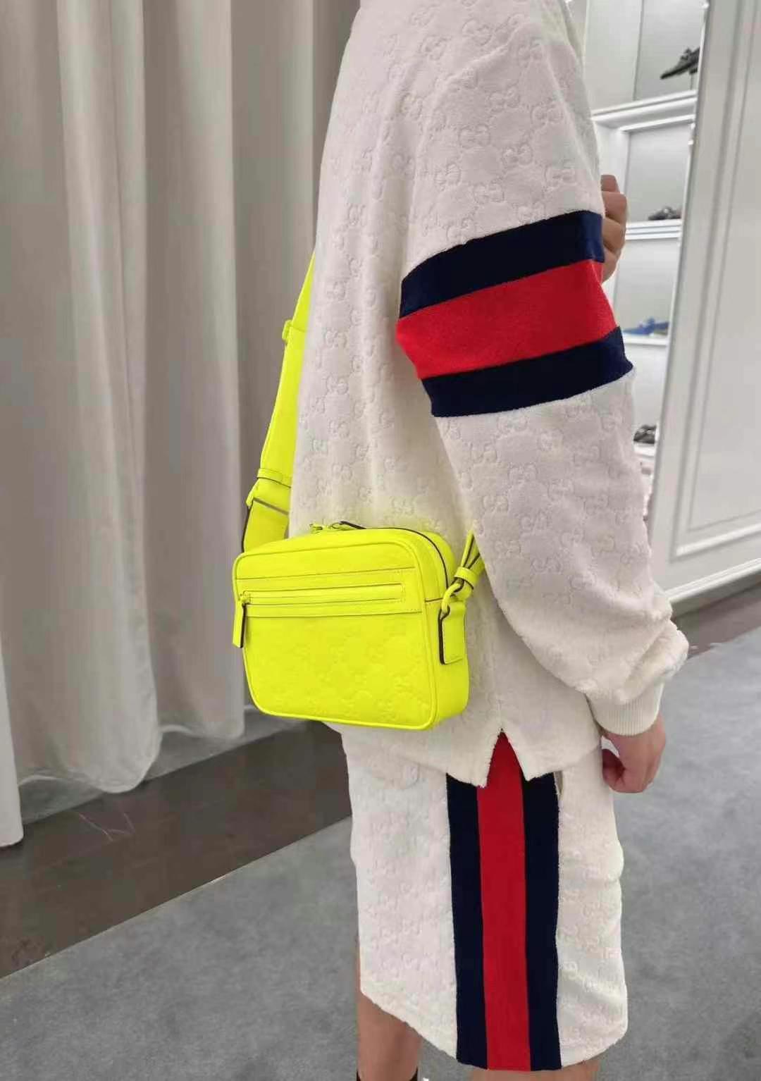 Gucci Lucky Fluorescent Yellow Crossbody Camera Bag63439985783297111