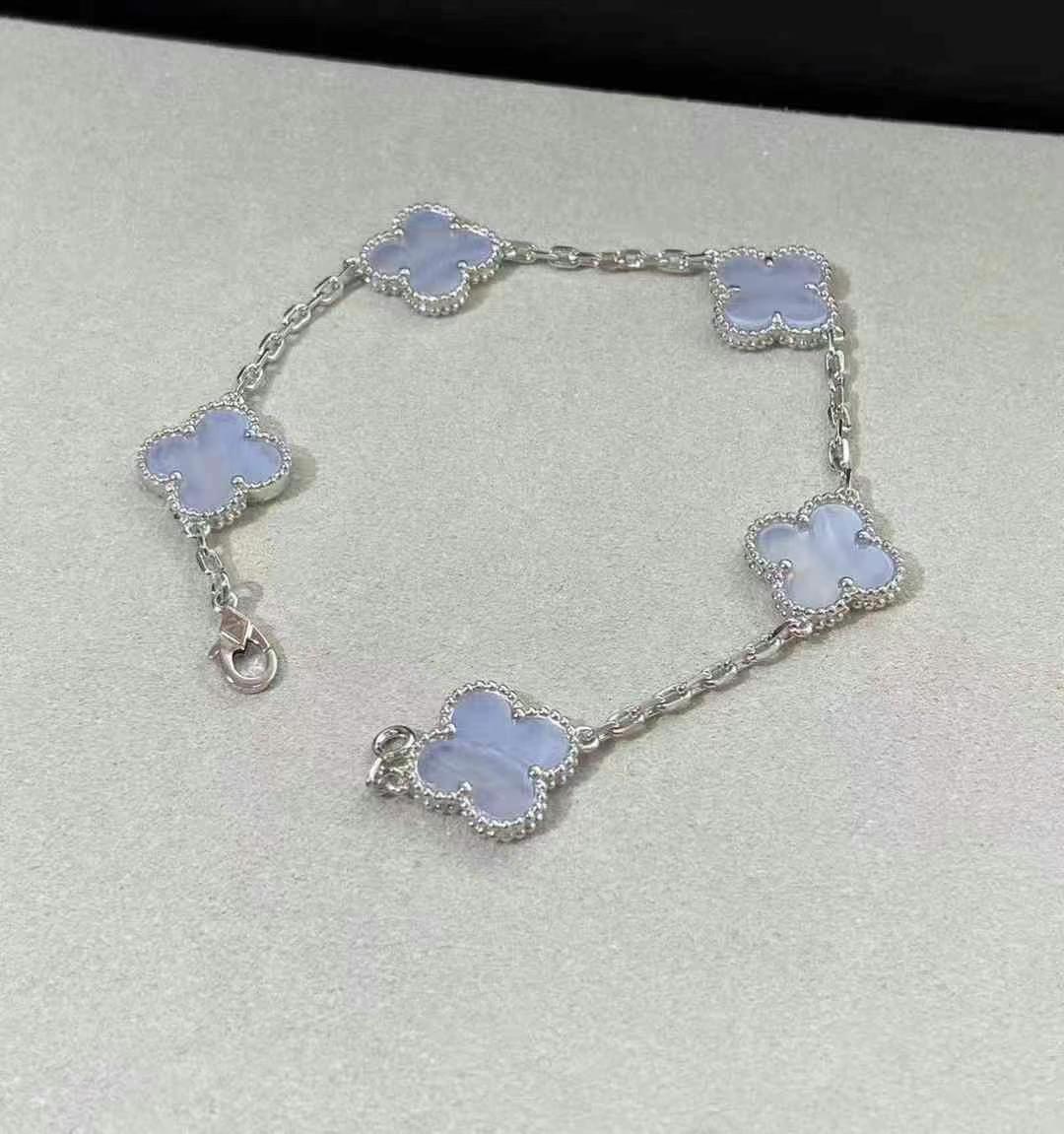 Used, 98% new, purchased in Dubai in November 202363439976151041110