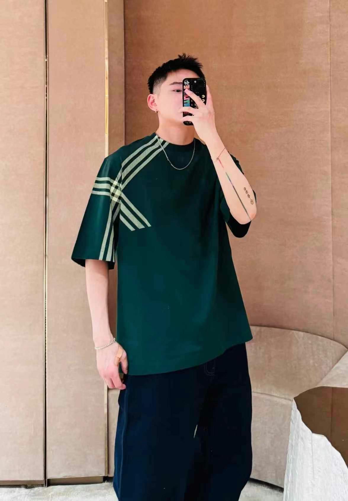Burberry T-shirt Size M63439966850433112