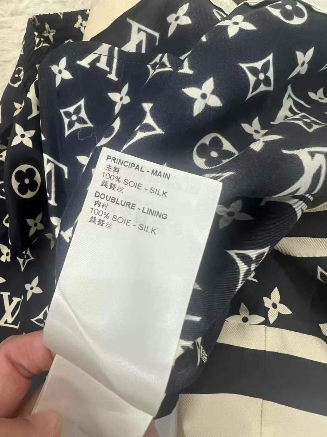 LV Women's Shorts Size 4263439928161794112