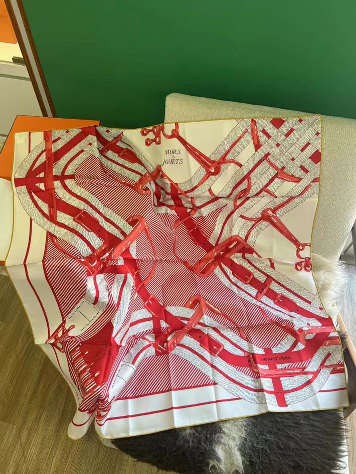 Hermes 90*90cm scarf63439919179394111