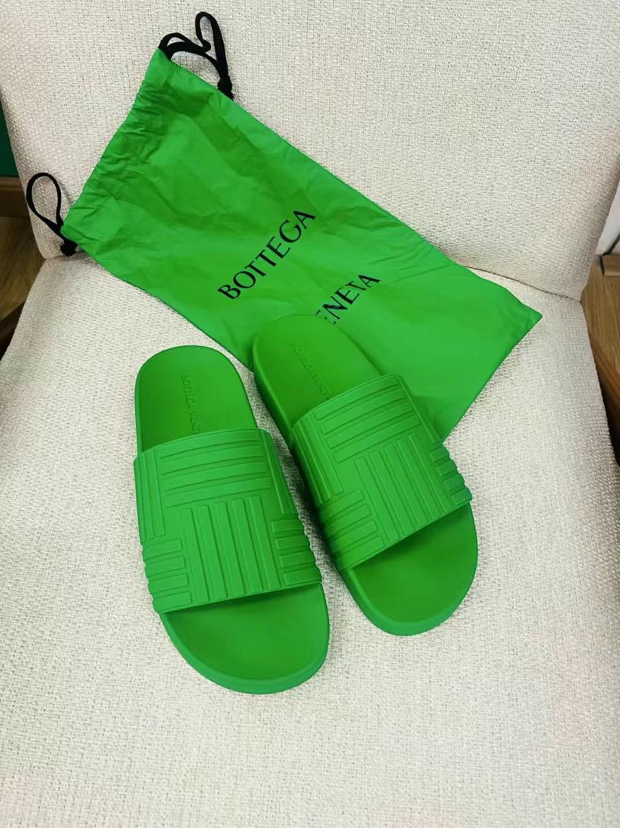 BV Classic Green Beach Slippers63439916571906111