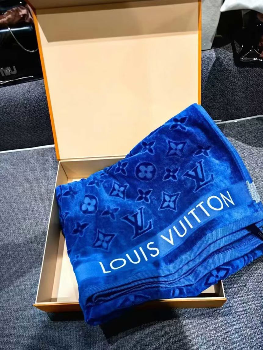 LV Beach Towel 150*95cm Stock: 963439906071682110