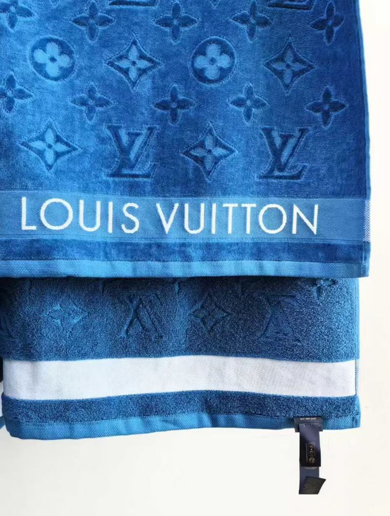 LV Beach Towel 150*95cm Stock: 963439906071682112