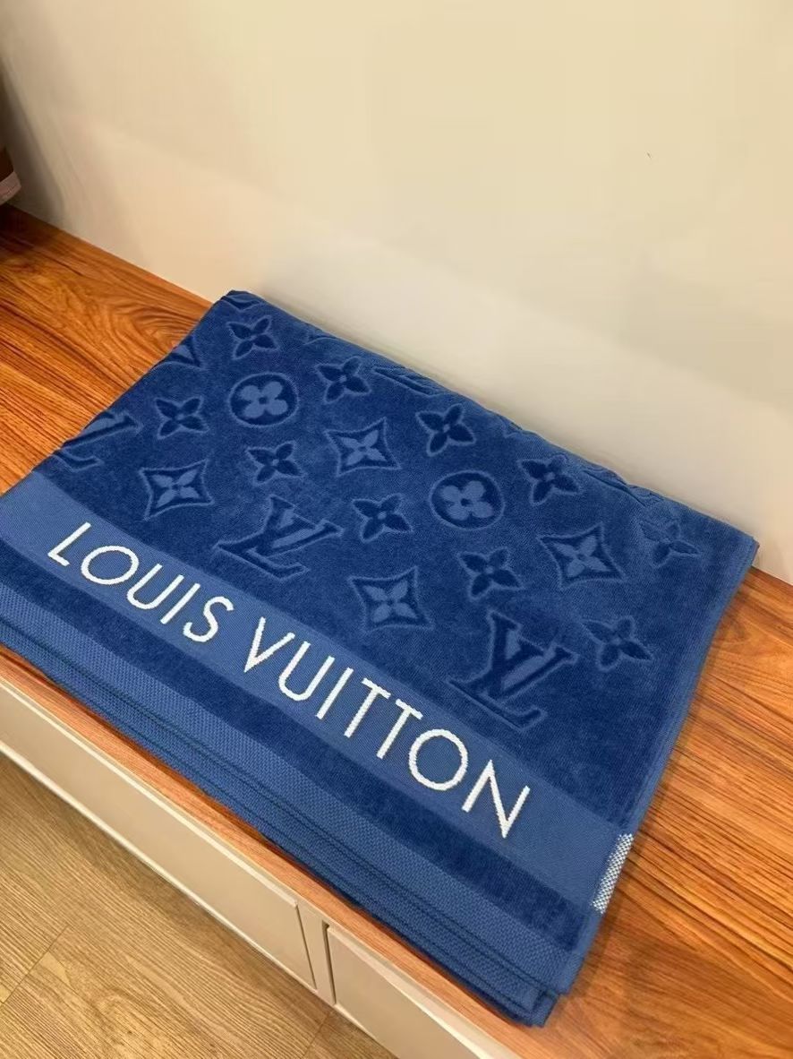 LV Beach Towel 150*95cm Stock: 963439906071682111