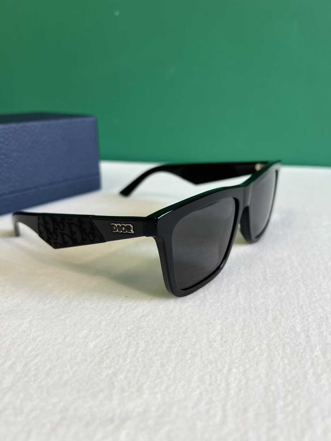 Dior 太阳镜63439903021185112