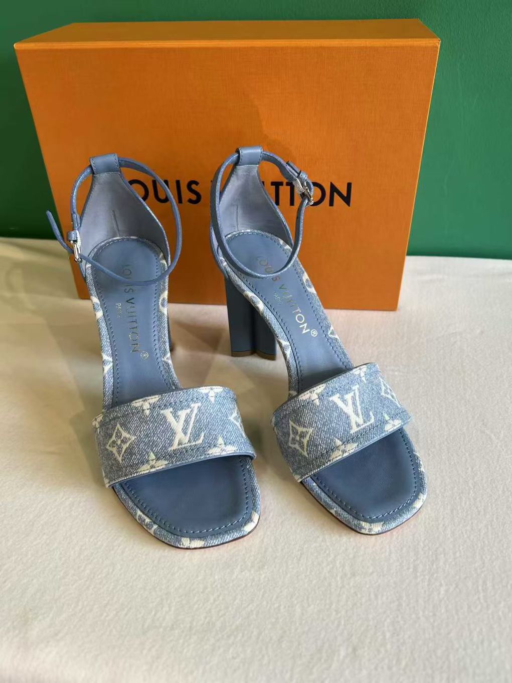 LV 39 size cowboy high heels63439899958914111