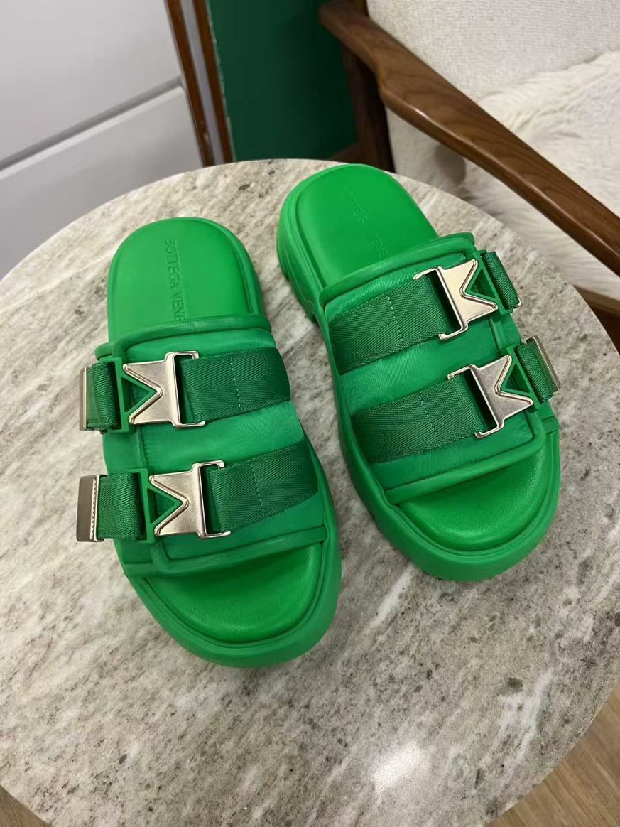 BV Green Slides Size 4063439897564417111