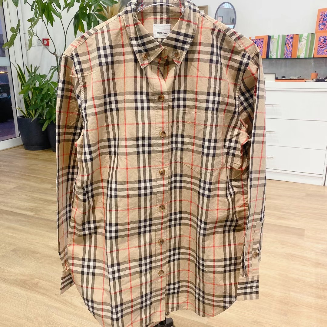 Burberry UK size 8, classic plaid long-sleeve shirt3 Burberry UK size 8, classic plaid long-sleeve shirt63440399645059113