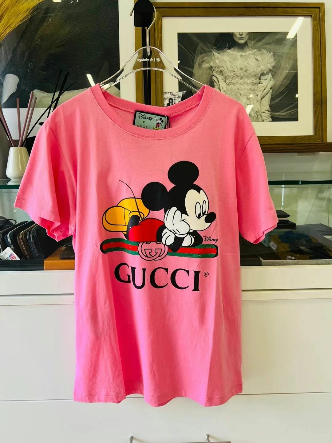Gucci Mickey Mouse T-shirt Size: XS * 523 Gucci Mickey Mouse T-shirt Size: XS * 5634403769441301123