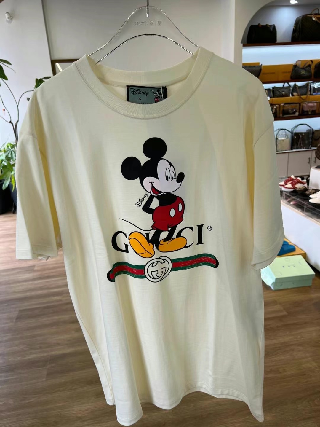 Gucci Mickey Mouse T-shirt28 Gucci Mickey Mouse T-shirt634403767854111128